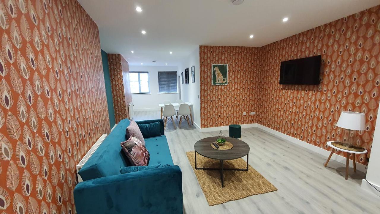 Rest & Recharge At The Station Apartments 맨체스터 외부 사진