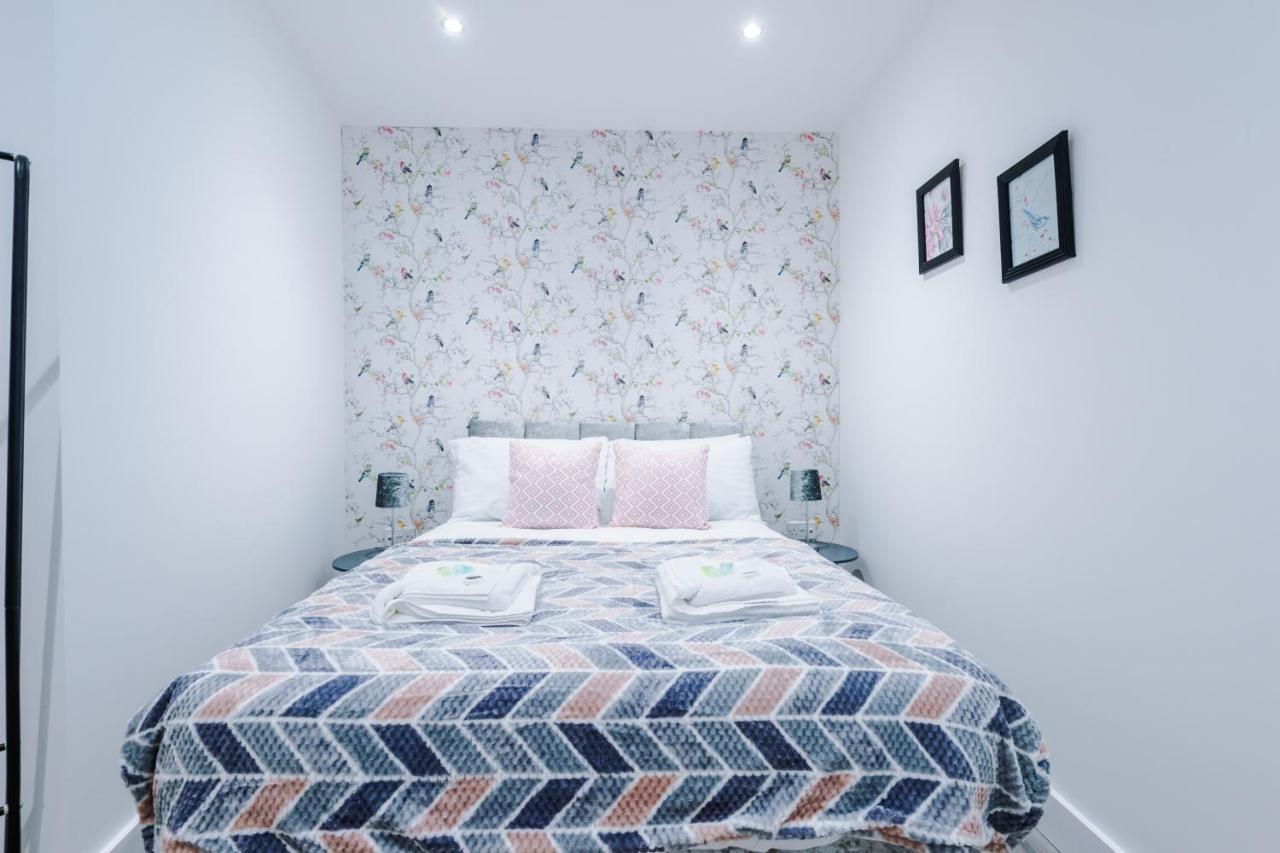 Rest & Recharge At The Station Apartments 맨체스터 외부 사진