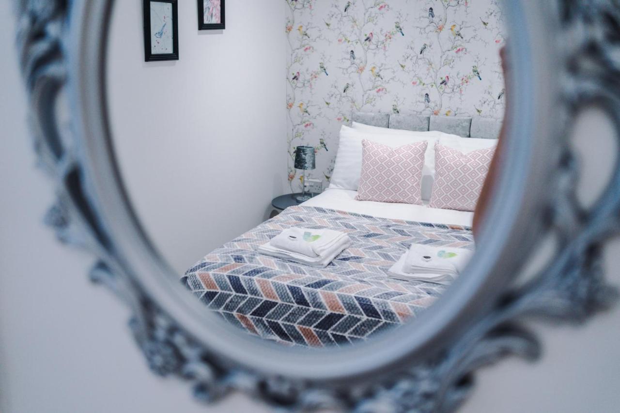 Rest & Recharge At The Station Apartments 맨체스터 외부 사진