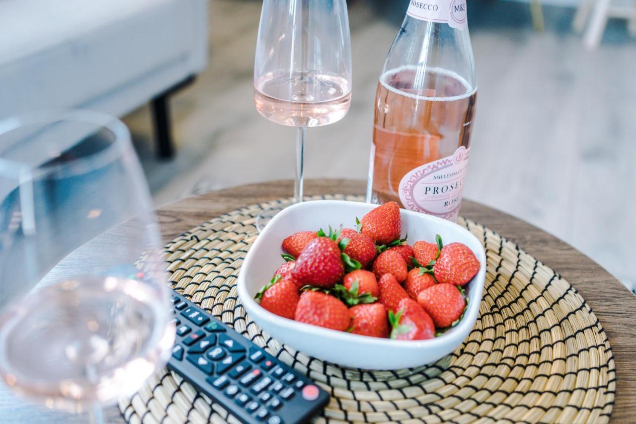 Rest & Recharge At The Station Apartments 맨체스터 외부 사진